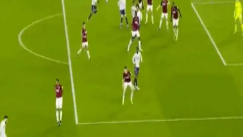 “哥伦甲豪取九冠奇迹！伤病考验下，客队阵容能否挺过深度挑战？”